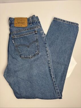 Vintage Levi’s 951 White Tab Jeans Relaxed Fit Tapered Leg Women’s USA Made 90s